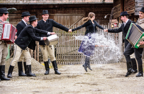 lany poniedzialek smigus dyngus wielkanoc