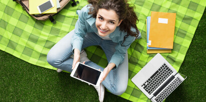studentka laptop tablet koc torba