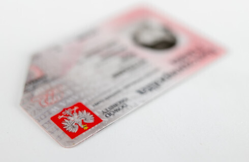 Aplikacja mObywatel już zastępuje dowód osobisty