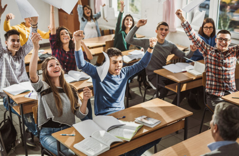 MF: W piątek przelewy z rezerwy subwencji oświatowej na działania wspomagające uczniów