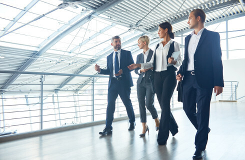 korytarz pietro rozmowa