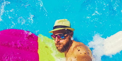 basen mezczyzna kapelusz