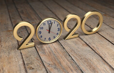 rok 2020 zegar polnoc