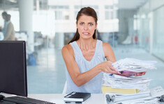 dokumenty segregatory strach