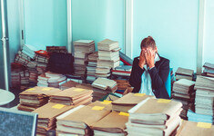 dokumenty segregatory strach