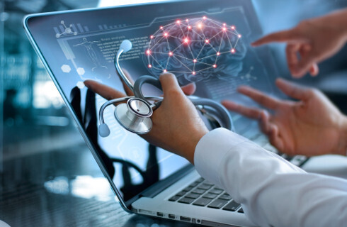 laptop stetoskop mozg