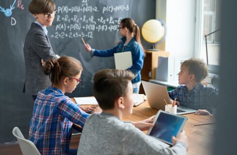 Nowe obowiązki dla dyrektorów szkół - stworzą procedury ochrony dzieci przed przemocą