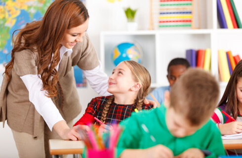 nauczycielka dzieci klasa geografia