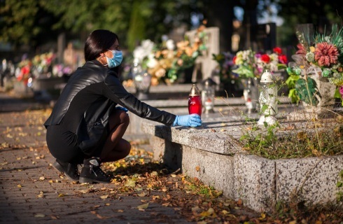 Renta rodzinna wsparciem po zmarłym, ale krąg uprawnionych ograniczony