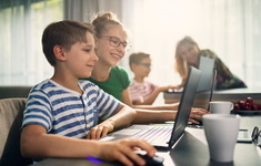 dziecko lekcje dom koronawirus