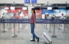 koronawirus turystyka lot pasazerka