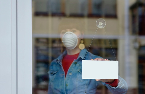 Rząd pomógł galeriom, a nie zamkniętym w nich sklepom