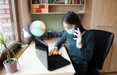 koronawirus maska maseczka kwarantanna nauka