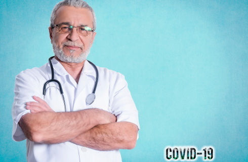 koronawirus lekarz stetoskop