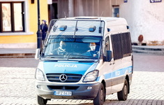 koronawirus polska policja maska