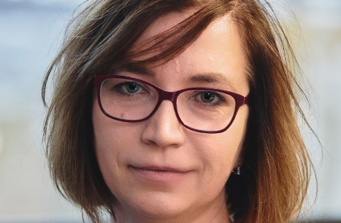 Prof. Grzelak: Koronawirus wprowadza restrykcje, które z nami zostaną