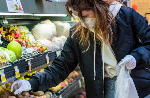 koronawirus maseczka maska sklep zakupy