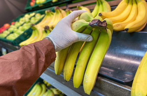 Uczniowie wyręczają państwo w pomocy szkolnym sklepikom