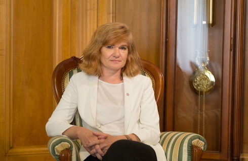 elzbieta zadzinska