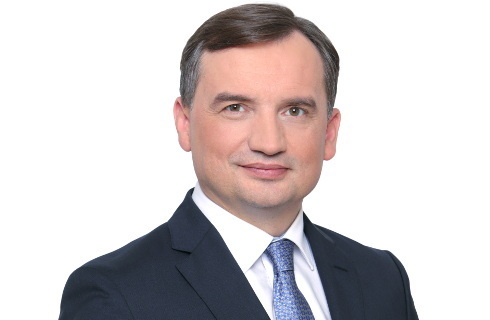 Prokurator Generalny: Konwencja Praw Człowieka nie decyduje kto jest sędzią TK