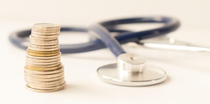 zdrowie finanse zloty stetoskop