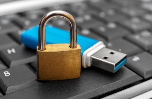 pendrive pamiec usb klodka