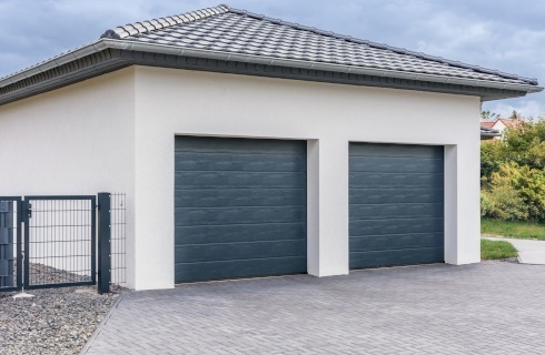 Masz garaż, nie zbierasz tam śmieci – nie musisz mieć umowy o odbiór odpadów