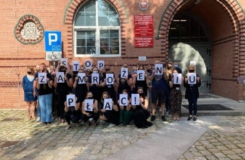 "Nie" dla zamrożenia płac i mobbingu w sądach - rozpoczęły się protesty