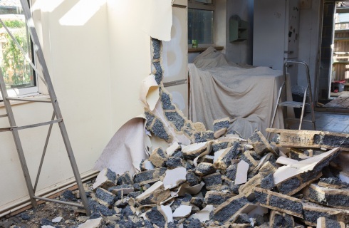 mieszkanie sciana burzenie