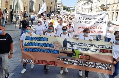 protest_medykow_11_09_2021_00001.jpg