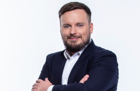 Wiśniewski: Rząd postanowił wytransferować do kilkunastu miliardów złotych z NFZ