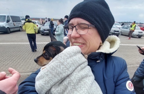 granica kobieta pies