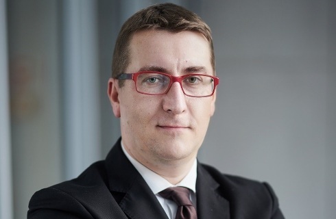 Lekarz ukraiński zatrudniony w Polsce ma prawo do urlopu i wsparcia ze strony samorządu