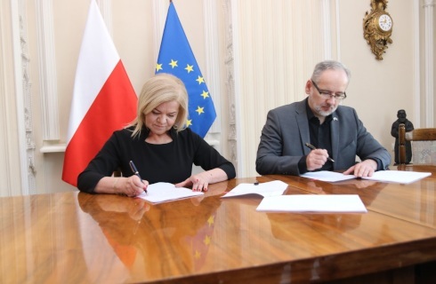 Miliony złotych na szkolenia diagnostów laboratoryjnych