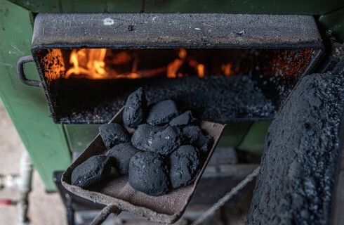 piec wegiel ogien szufla