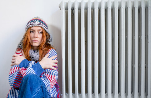 kaloryfer zimno kobieta 0003