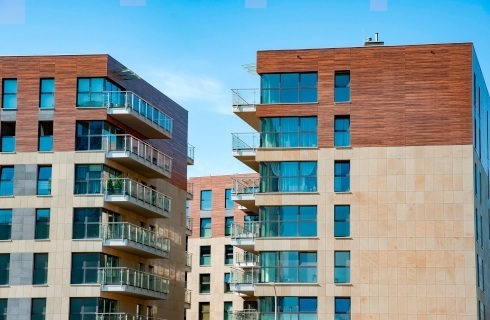 Nieruchomość za granicą wyklucza zwolnienie z PCC, ale praktyka może być inna