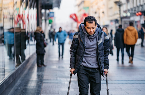 SA: Brak rehabilitacji spowodował, że noga się nie zgina