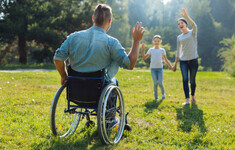 niepelnosprawny na wozku rodzina