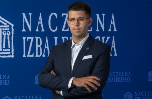 Prezes NRL: Absolwenci nowo otwieranych kierunków lekarskich mogą zderzyć się ze ścianą