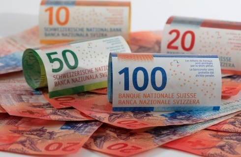 TSUE: Bankowi nie przysługuje wynagrodzenie za korzystanie przez frankowicza z kapitału