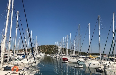 Siedziba działalności gospodarczej to nie zawsze miejsce świadczenia usług