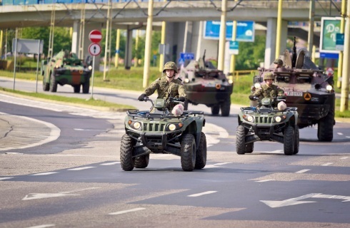 Wojsko może sięgnąć po prywatny pojazd. Problem, gdy go uszkodzi