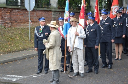 Już wiadomo, kto ma kupić mundur galowy dla strażaka OSP