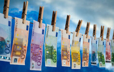 aml pranie euro pieniadze