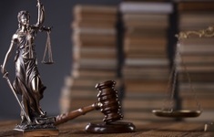 temida mlotek waga ksiazki