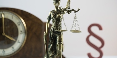 temida paragraf czas zegar