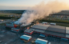 pozar dym magazyn hala