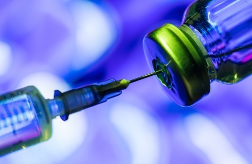 Antyszczepionkowcy cofają kasacje, NSA umarza sprawy