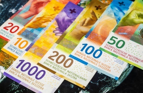 SN: Kredyt frankowy i nadwyżka spłacone, ale syndyk banku kasacji nie cofa